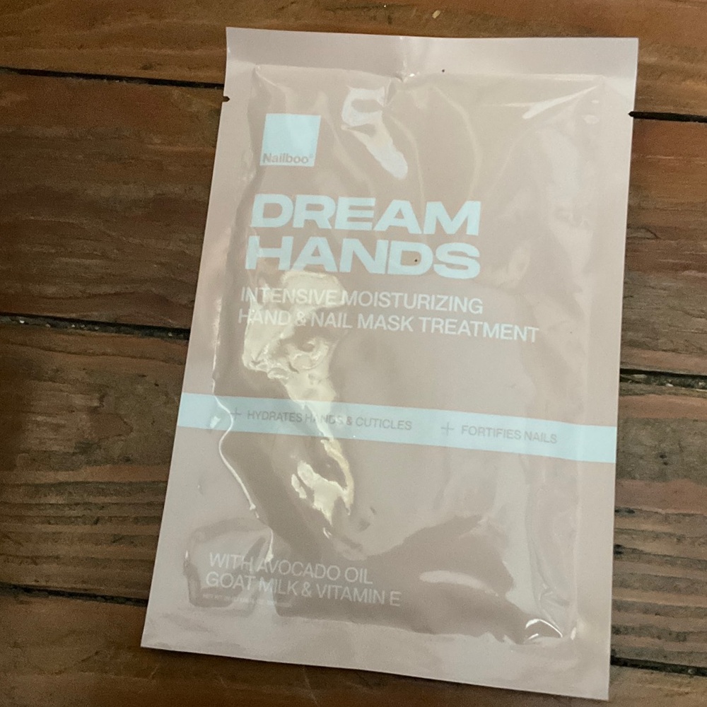 Nailboo Dream Hands Hand and Nail Mask Treatment